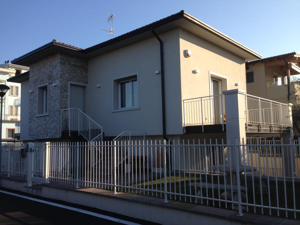 Casa Armonia Διαμέρισμα Πεσκιέρα ντελ Γκάρντα Εξωτερικό φωτογραφία